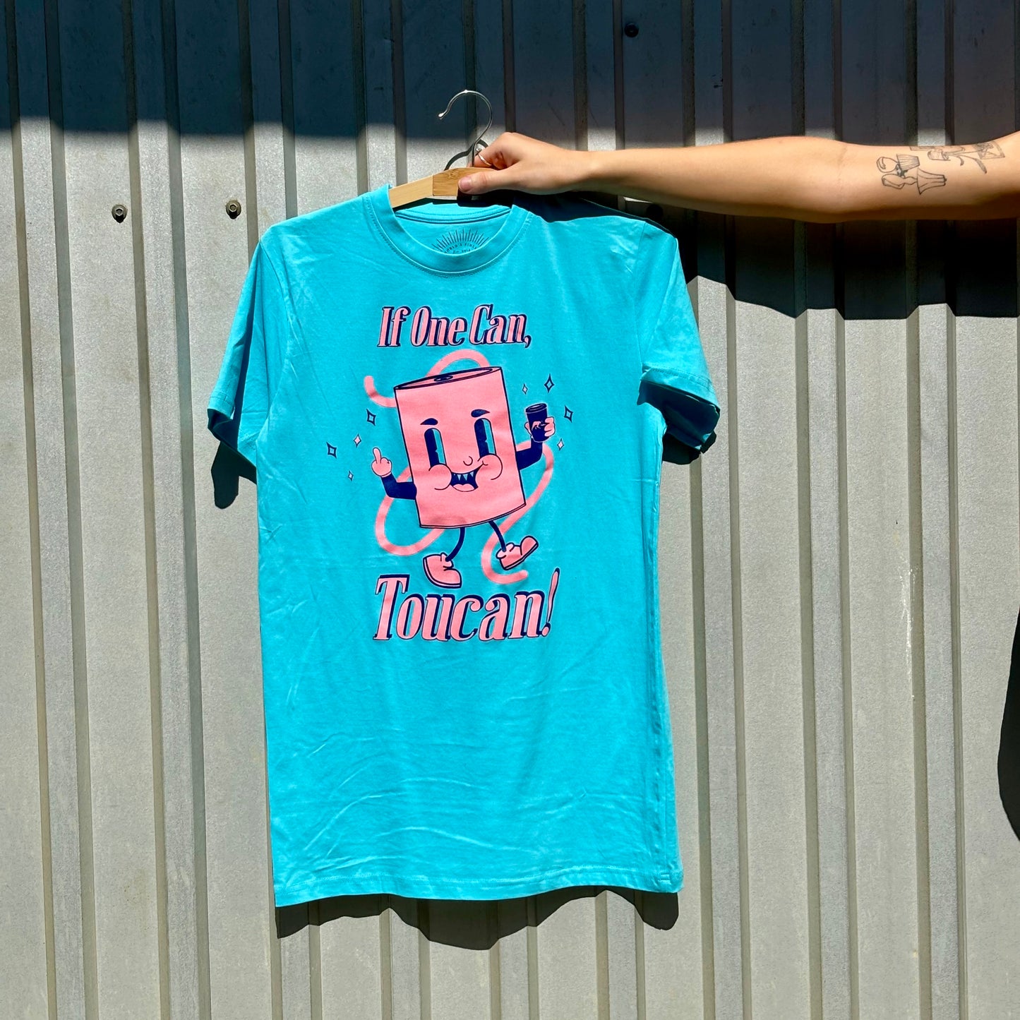 Graphic Tee in Blue / Pink